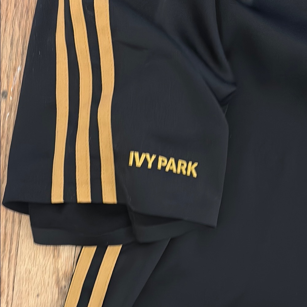 Adidas X Ivy Park. matching top and bottom PJs. Size XL. - Picture 3 of 14